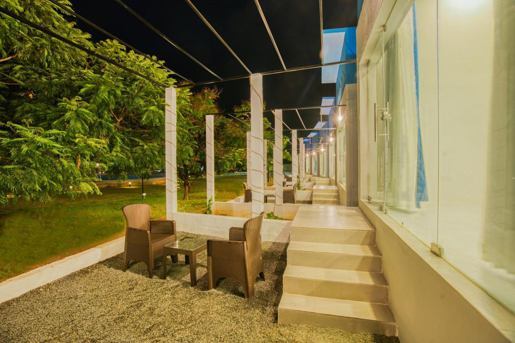 Seaborne Beach Resort Auroville Exterior photo