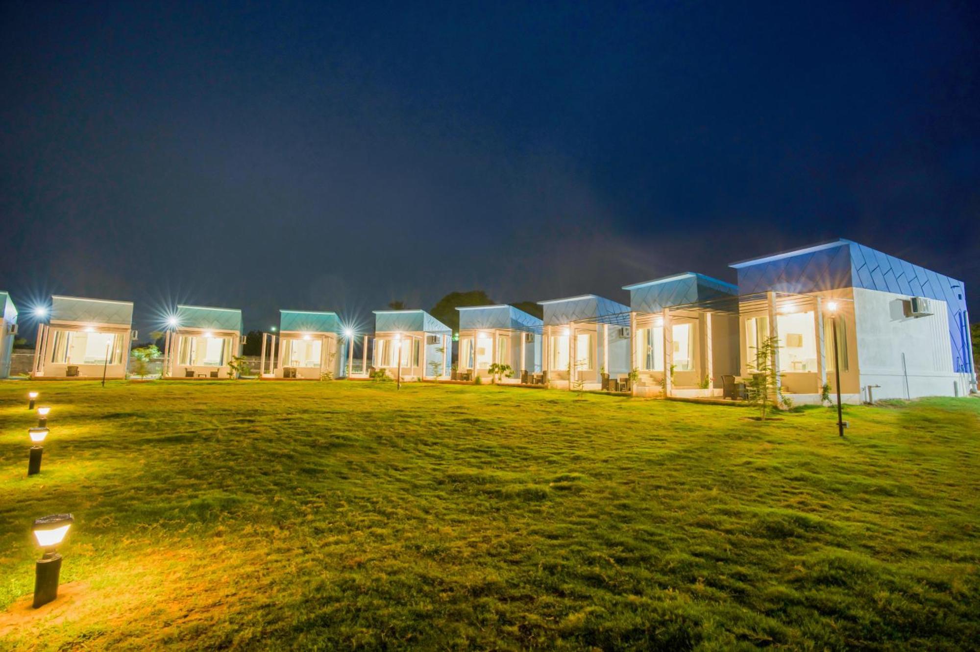Seaborne Beach Resort Auroville Exterior photo